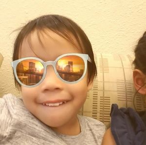 Meet your Posher, Mina